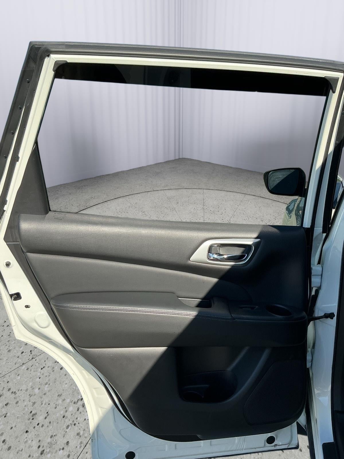 2020 Nissan Pathfinder SV 4WD
