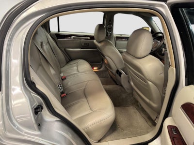 2003 Lincoln Town Car Cartier