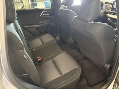 2025 Mitsubishi Outlander ES
