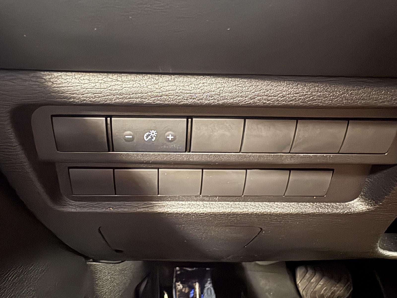 2025 Mitsubishi Outlander ES