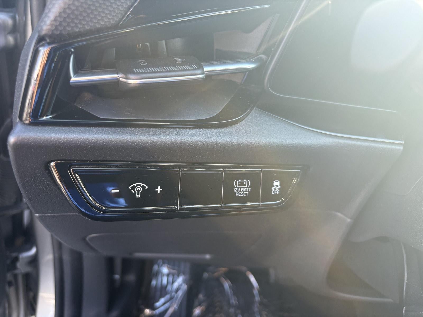 2023 Kia Niro EX