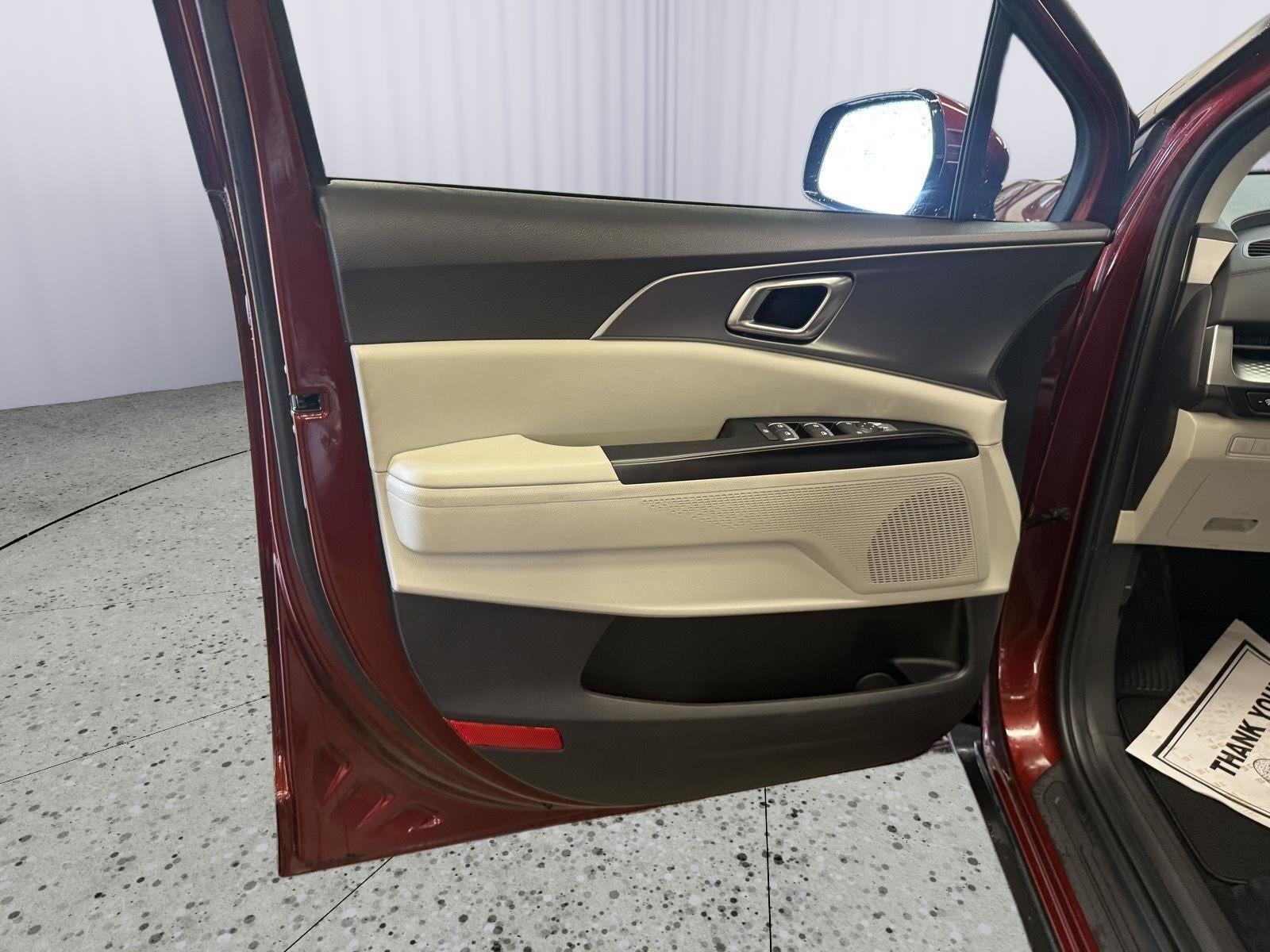 2024 Kia Carnival LX