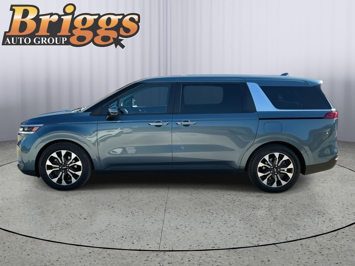 2023 Kia Carnival EX