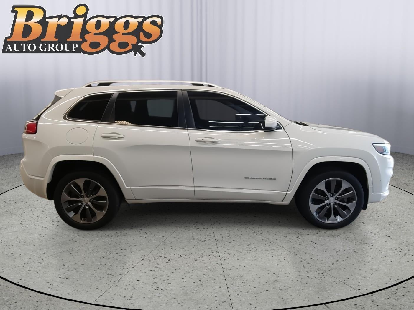 2019 Jeep Cherokee Overland