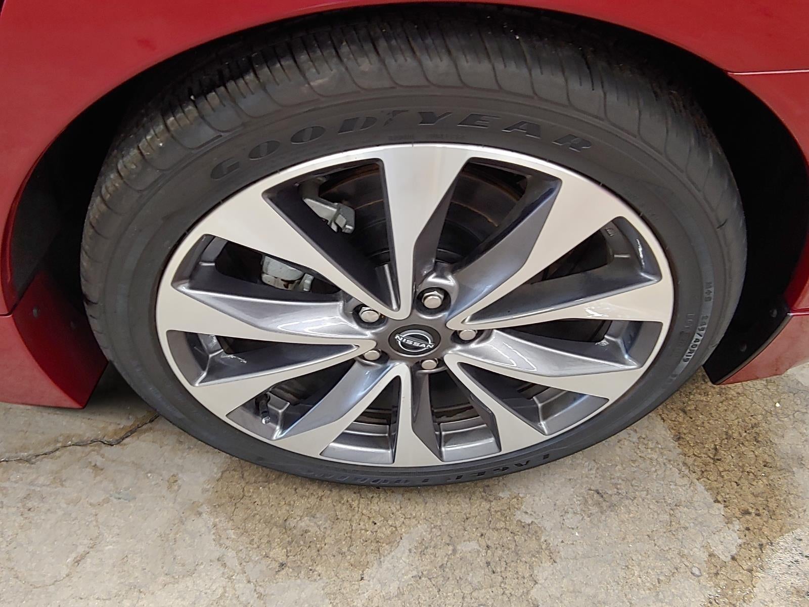 2023 Nissan Maxima Platinum