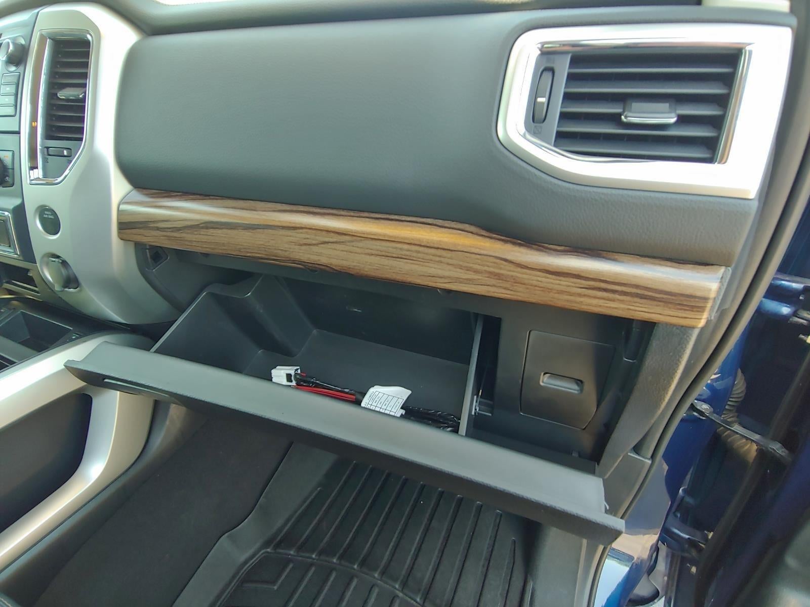 2019 Nissan Titan SL