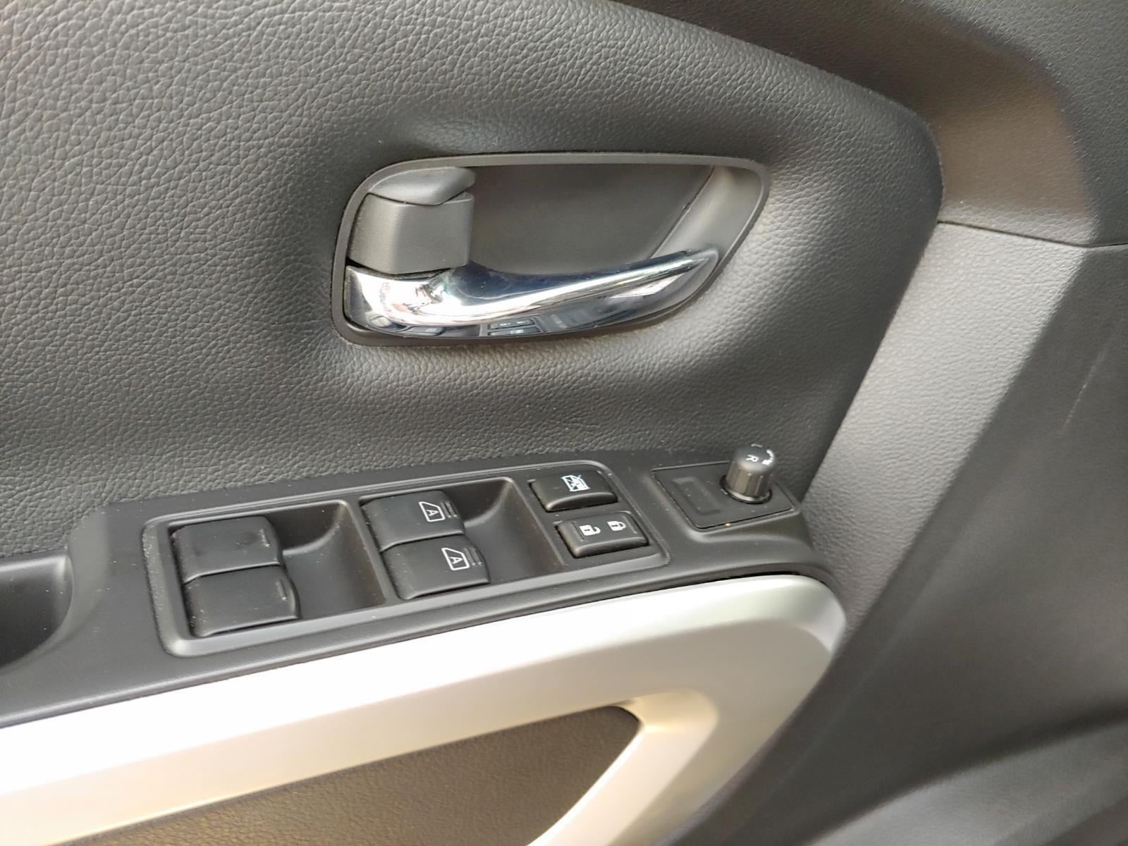 2022 Nissan Titan SV