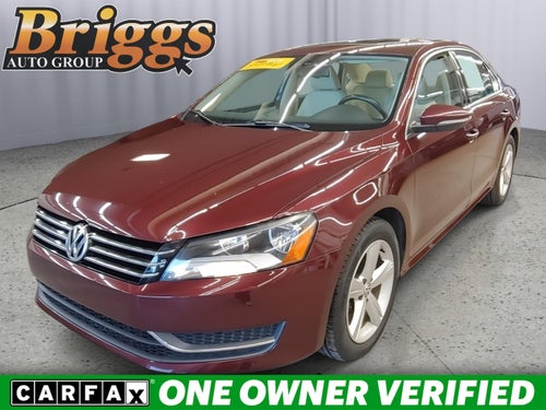 2012 Volkswagen Passat SE w/Sunroof & Nav PZEV