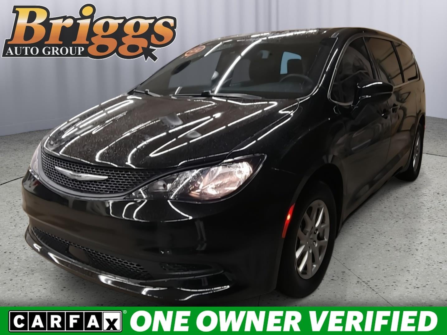 2025 Chrysler Voyager LX