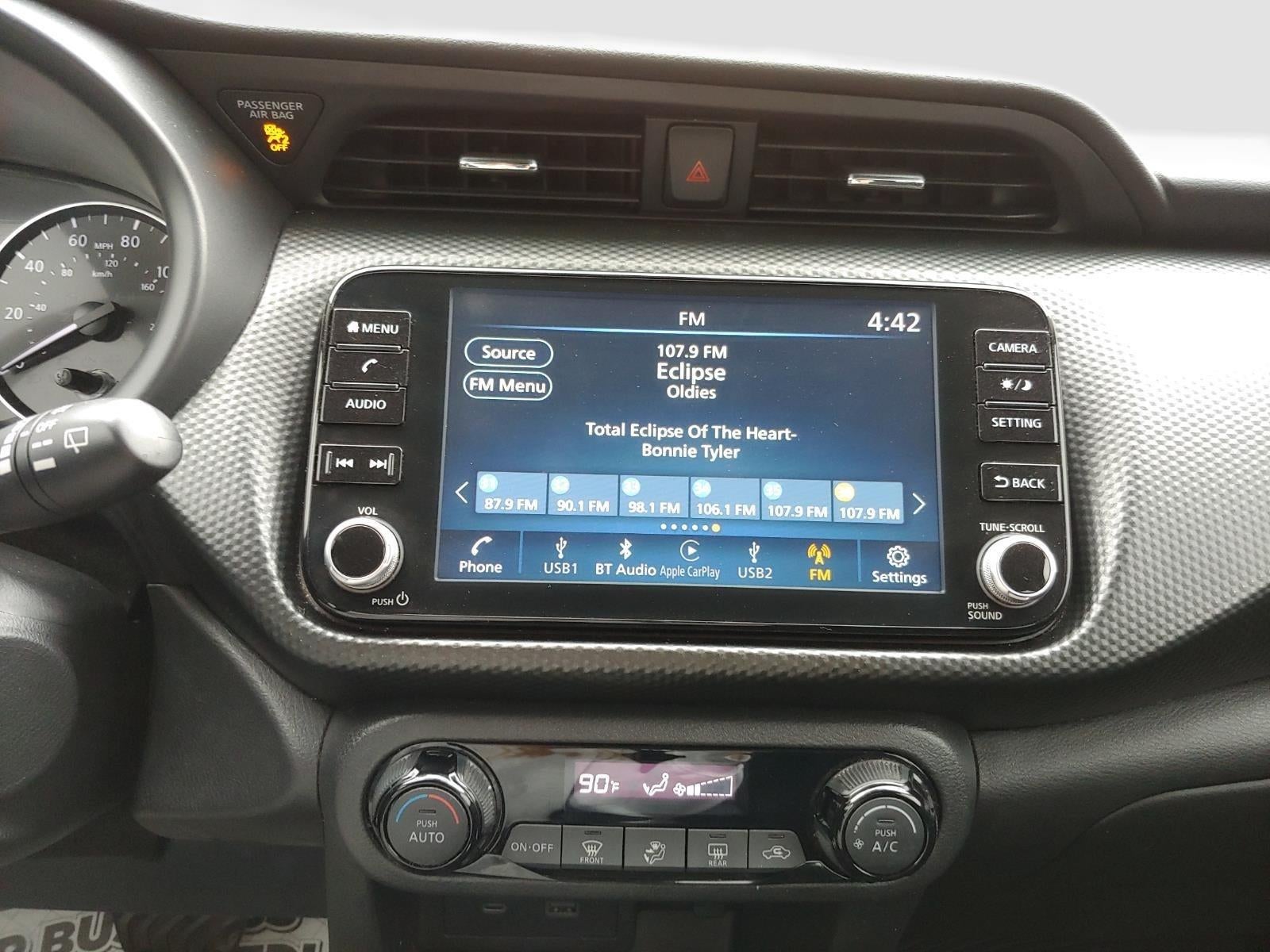 2022 Nissan Kicks SV