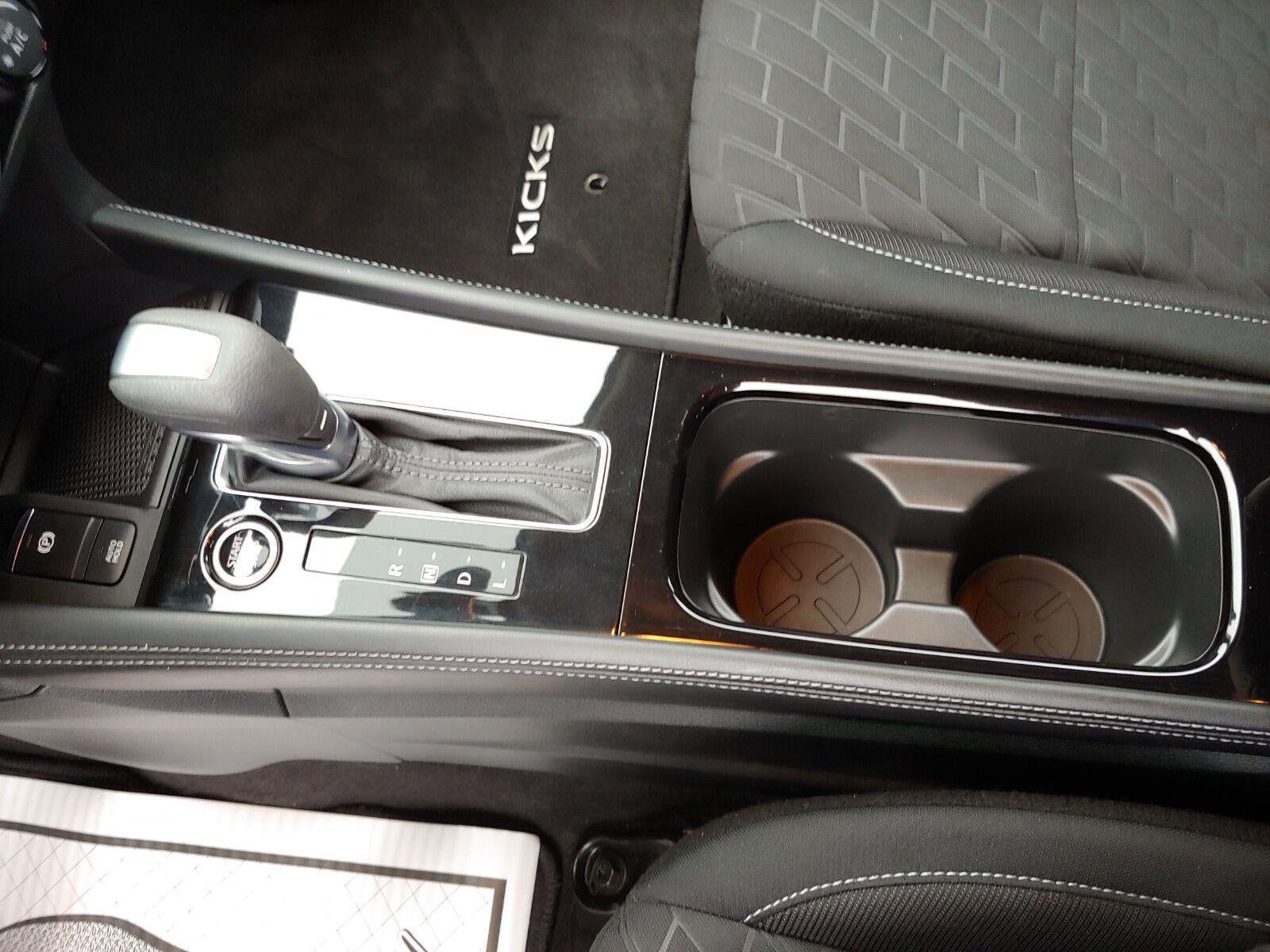 2022 Nissan Kicks SV
