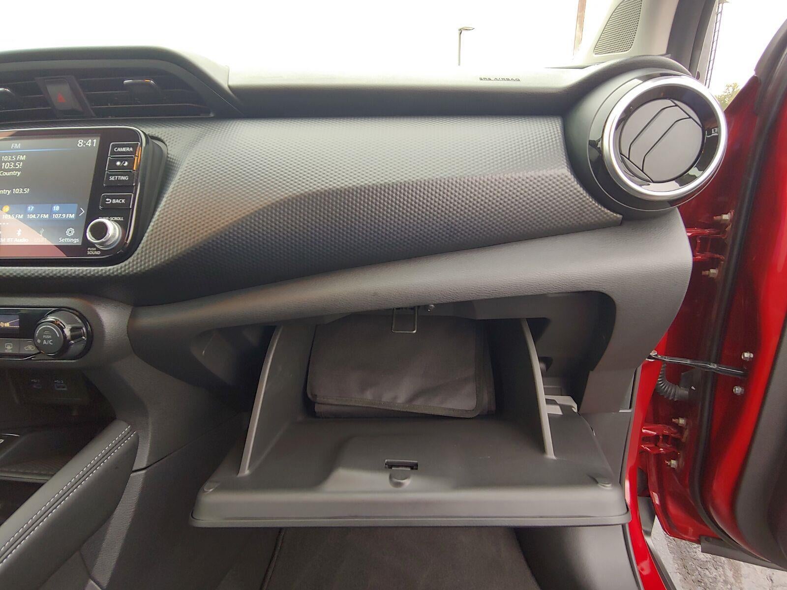 2022 Nissan Kicks SV
