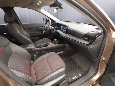 2025 Nissan Kicks SR