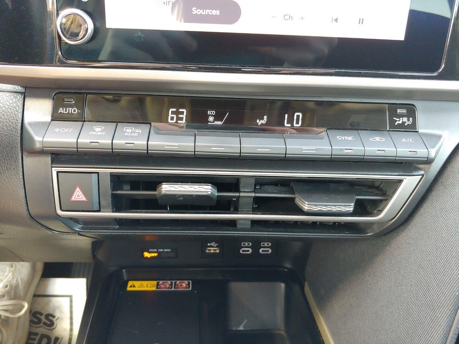 2025 Toyota CAMRY Base