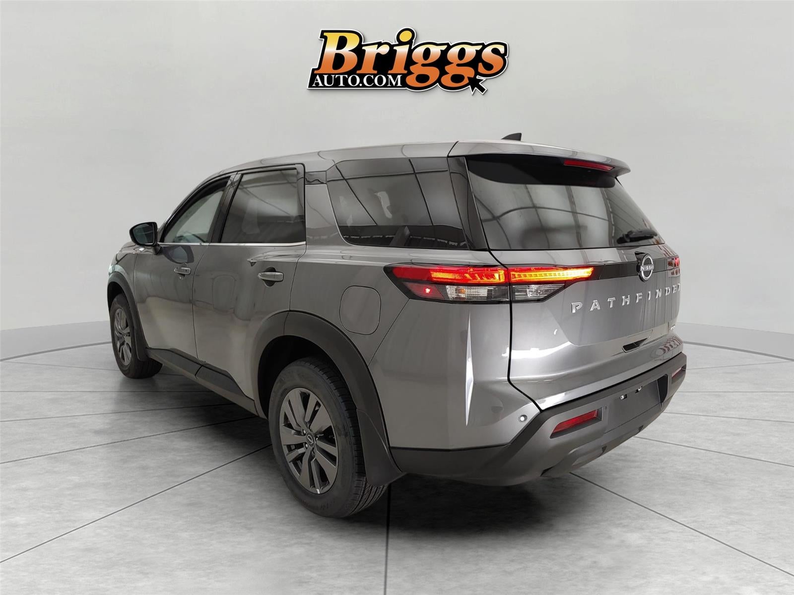 2024 Nissan Pathfinder S