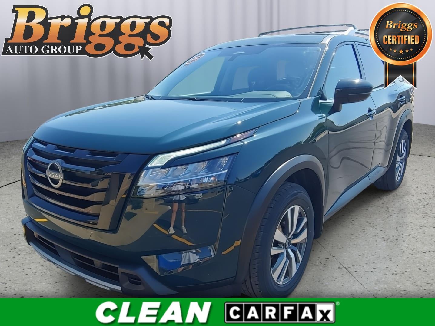2024 Nissan Pathfinder SL
