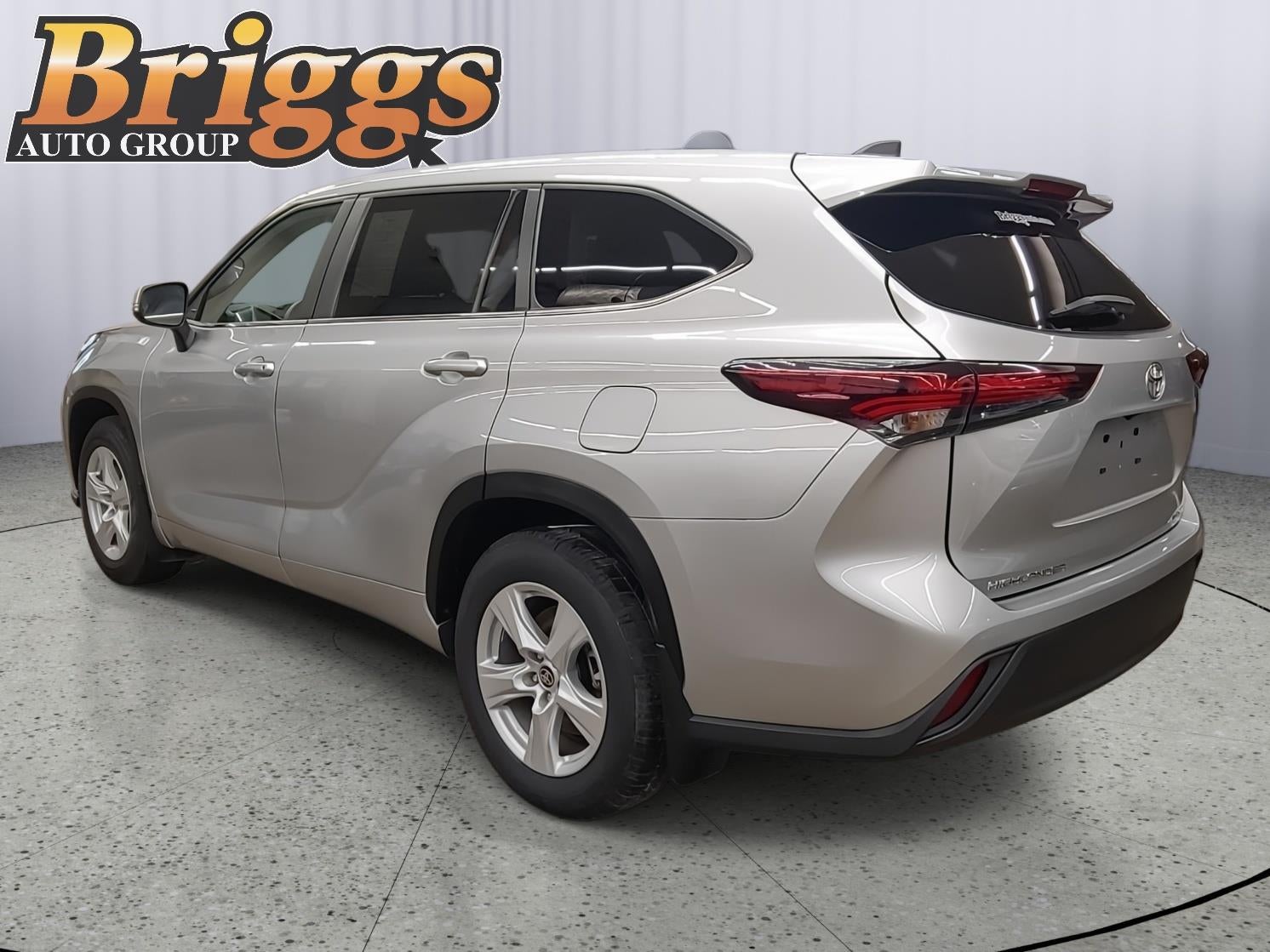 2024 Toyota Highlander LE