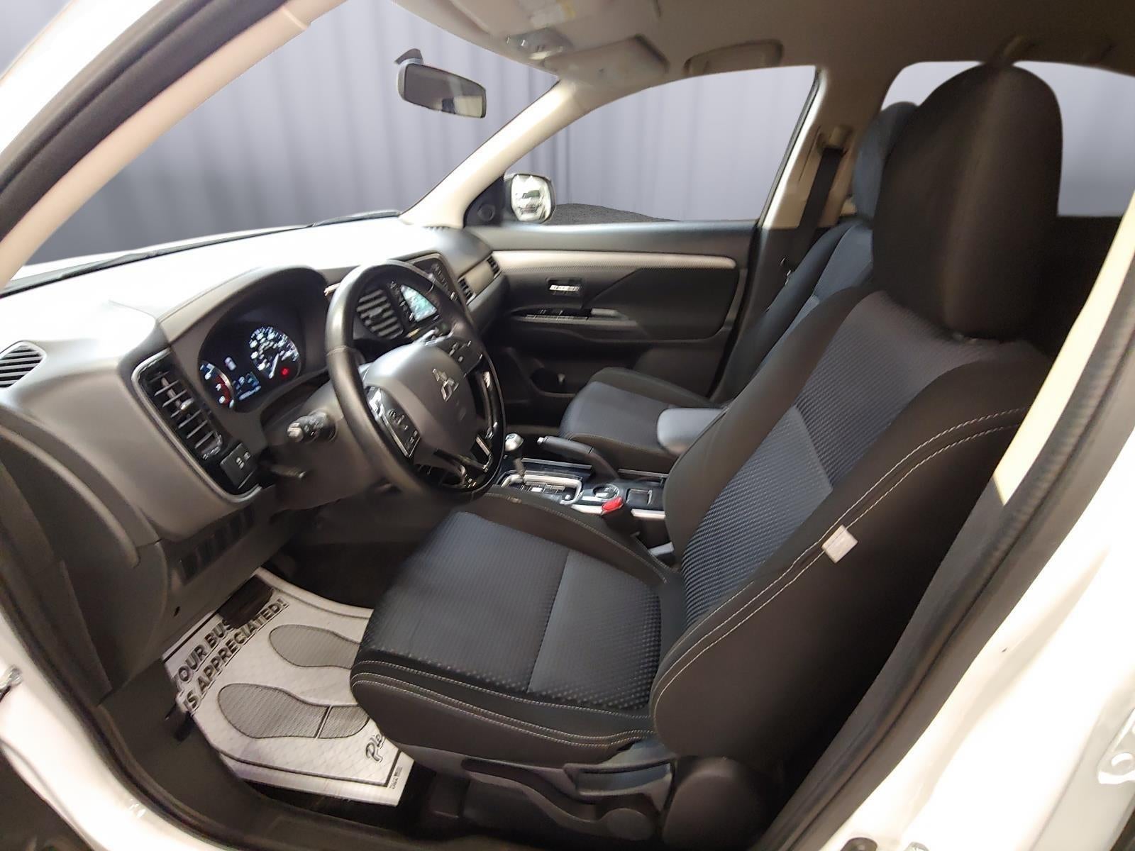 2017 Mitsubishi Outlander ES