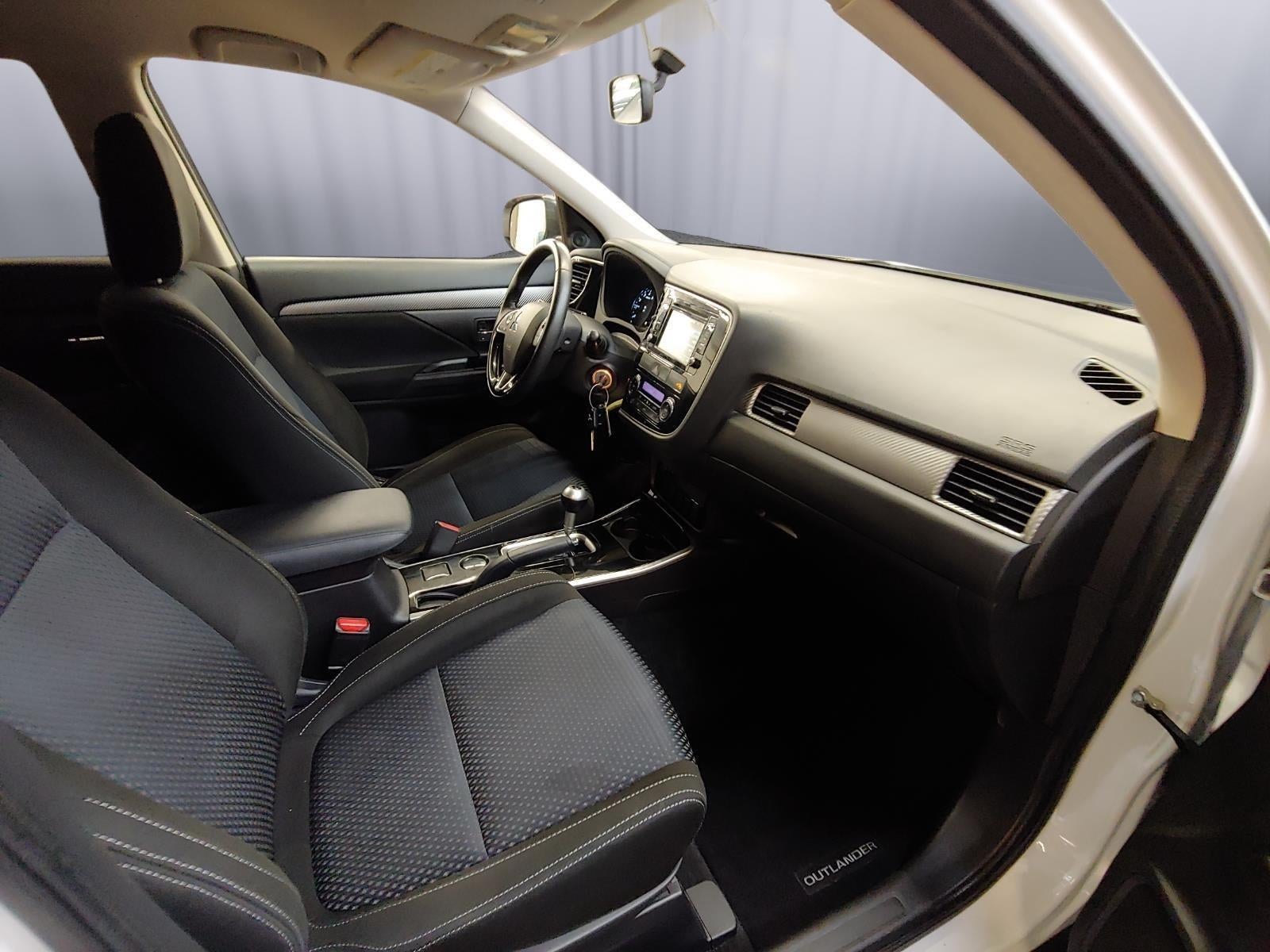 2017 Mitsubishi Outlander ES