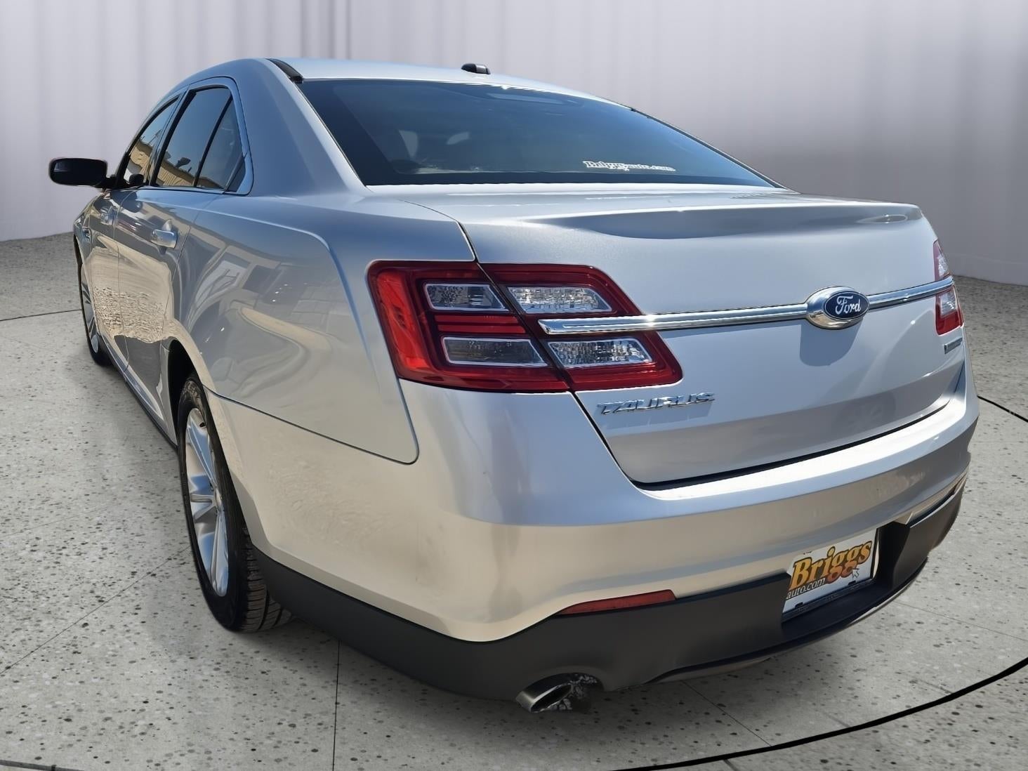 2017 Ford Taurus SE