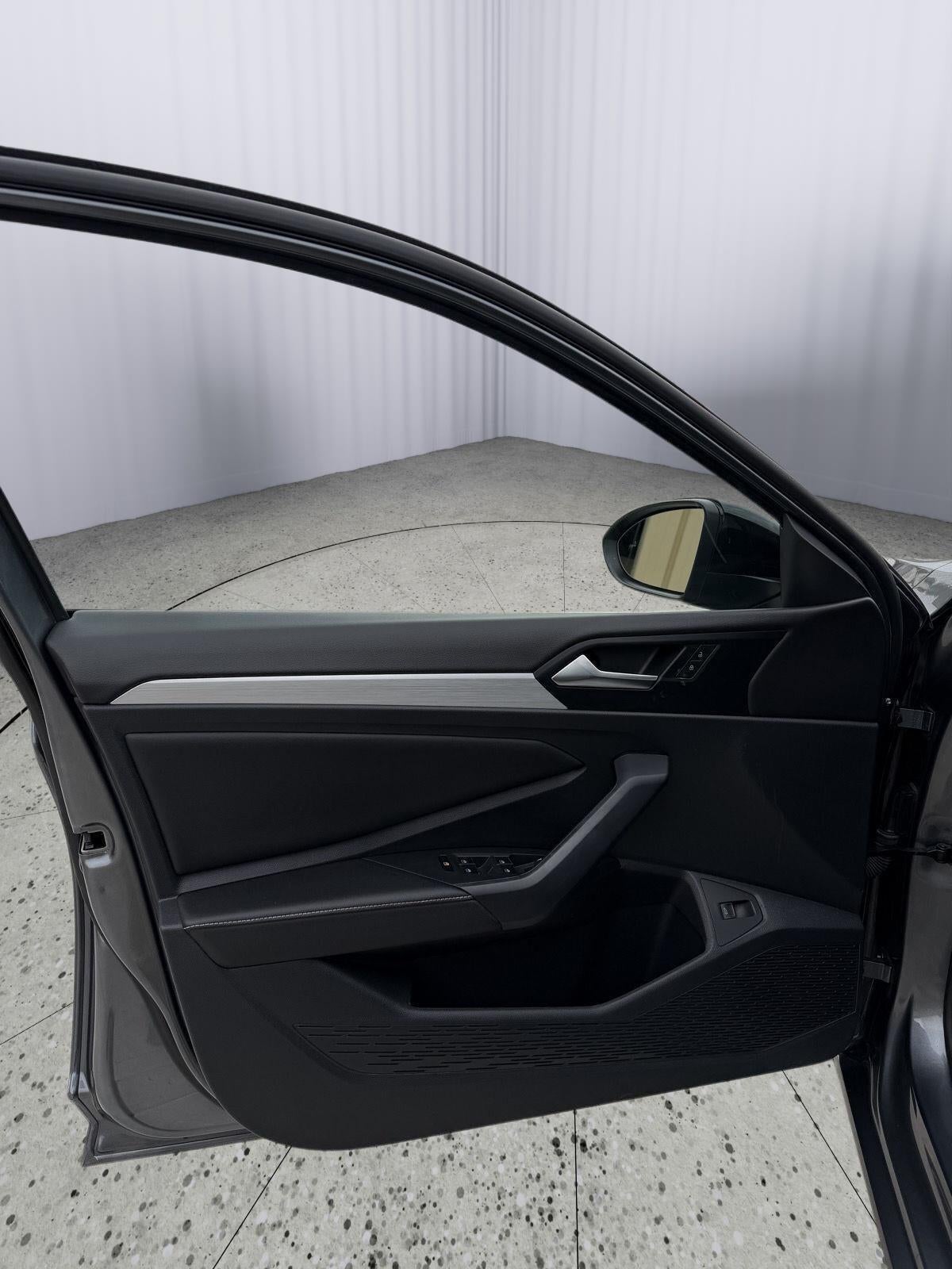 2025 Volkswagen Jetta Sport
