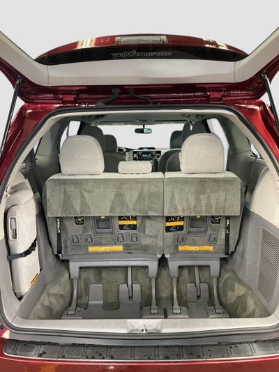 2011 Toyota Sienna LE 7-Passenger