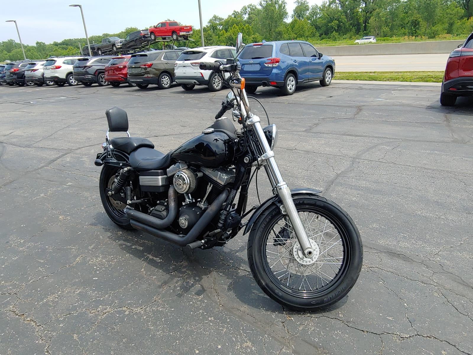 2011 HARLEY-DAVIDSON STREETBOB Base