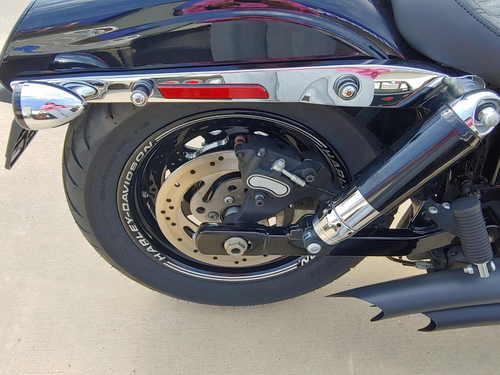 2015 HARLEY-DAVIDSON FAT BOB Base