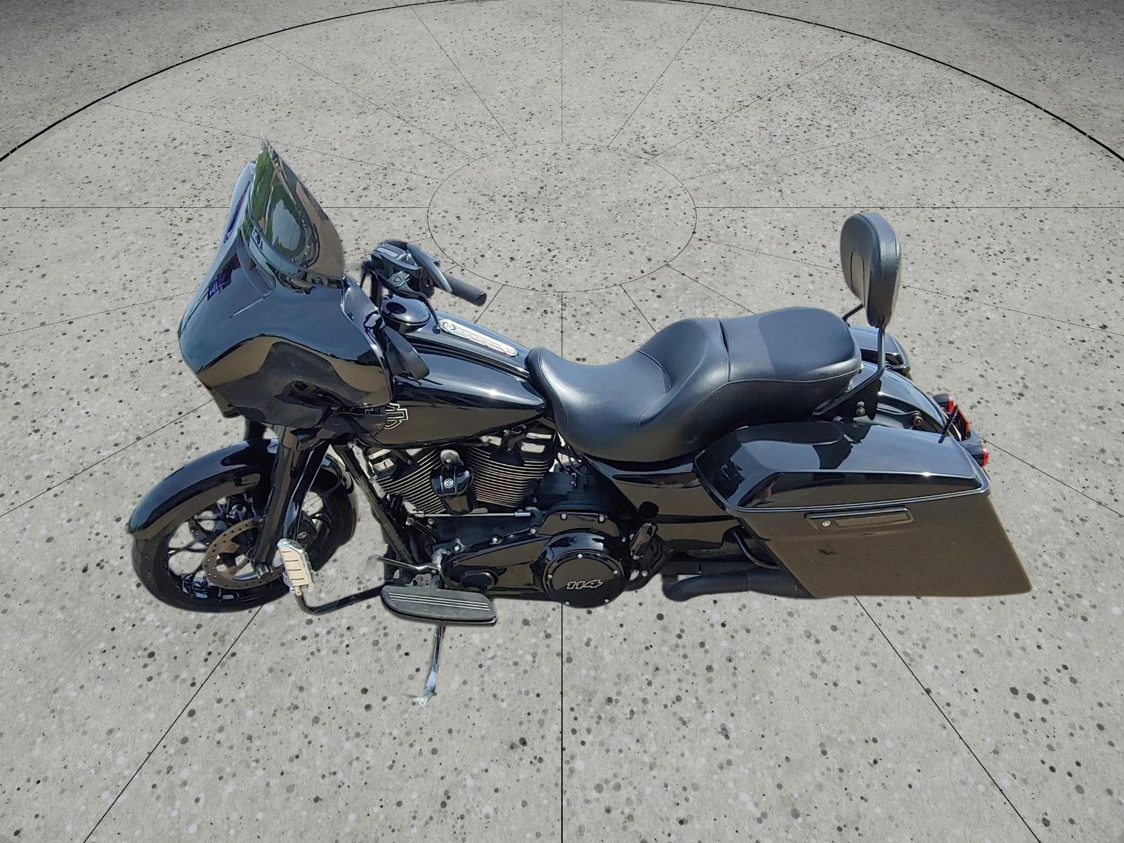 2020 HARLEY-DAVIDSON STREET GLIDE Base