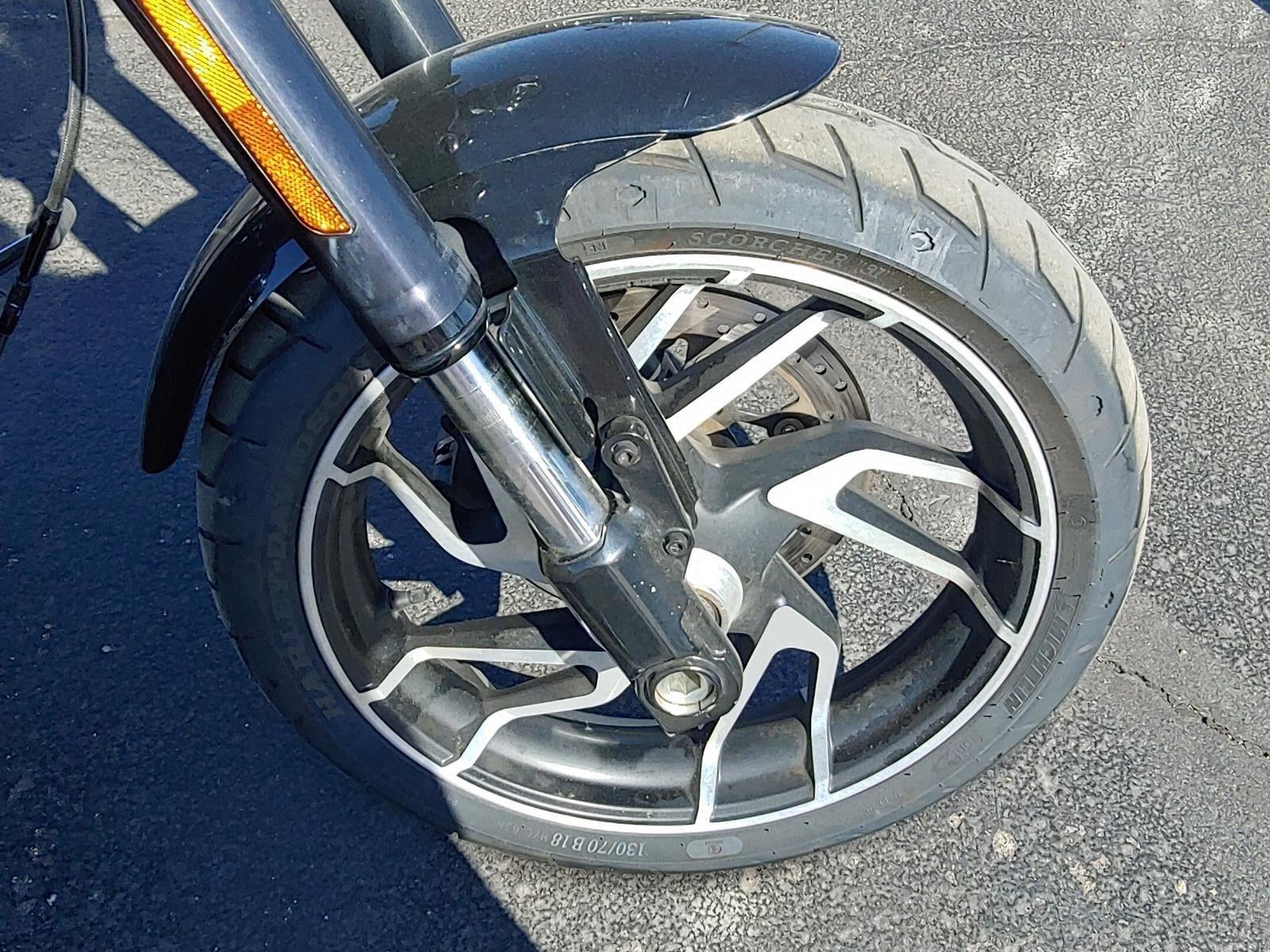 2018 HARLEY-DAVIDSON SPORT GLIDE Base