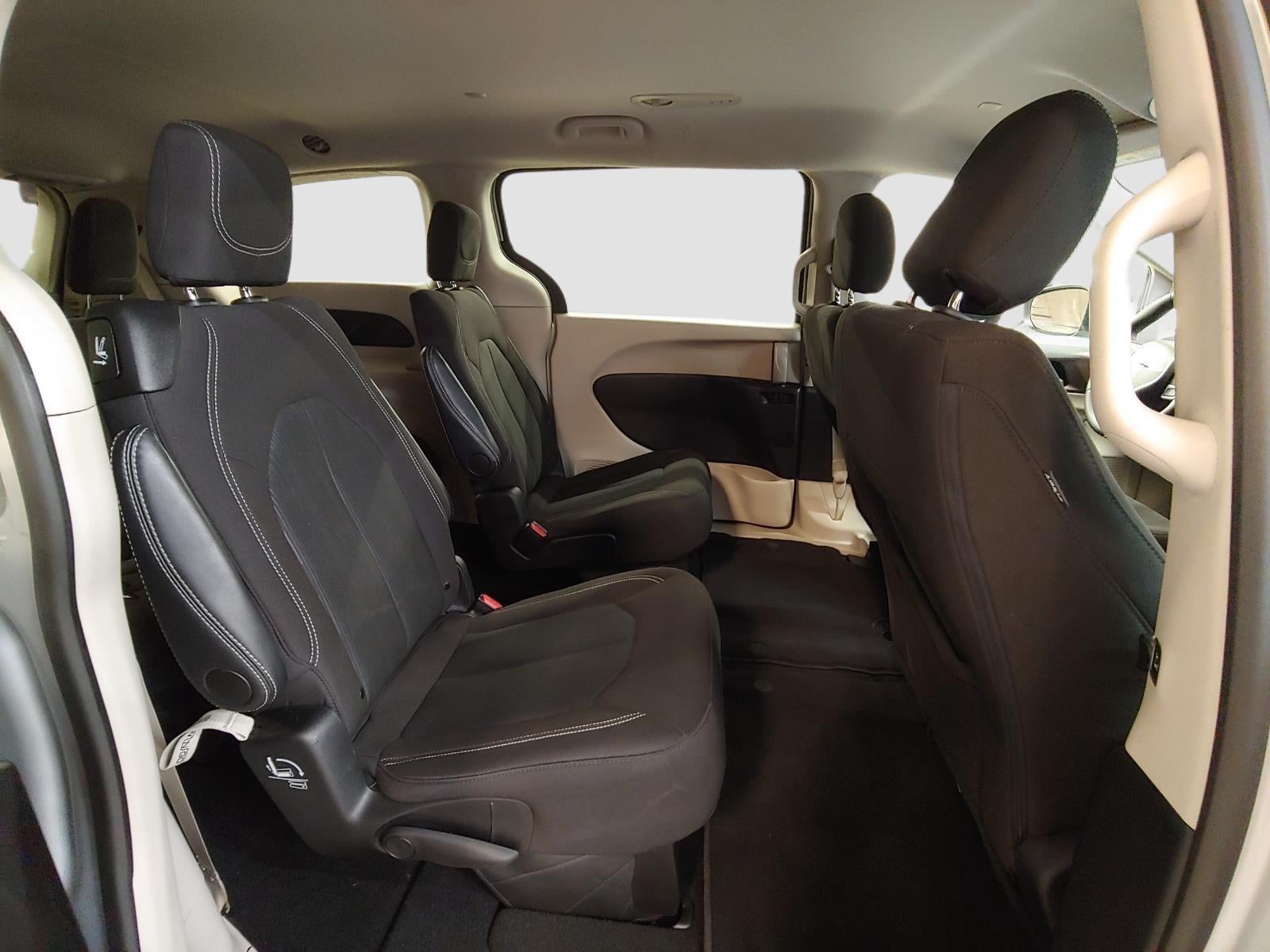 2024 Chrysler Voyager LX