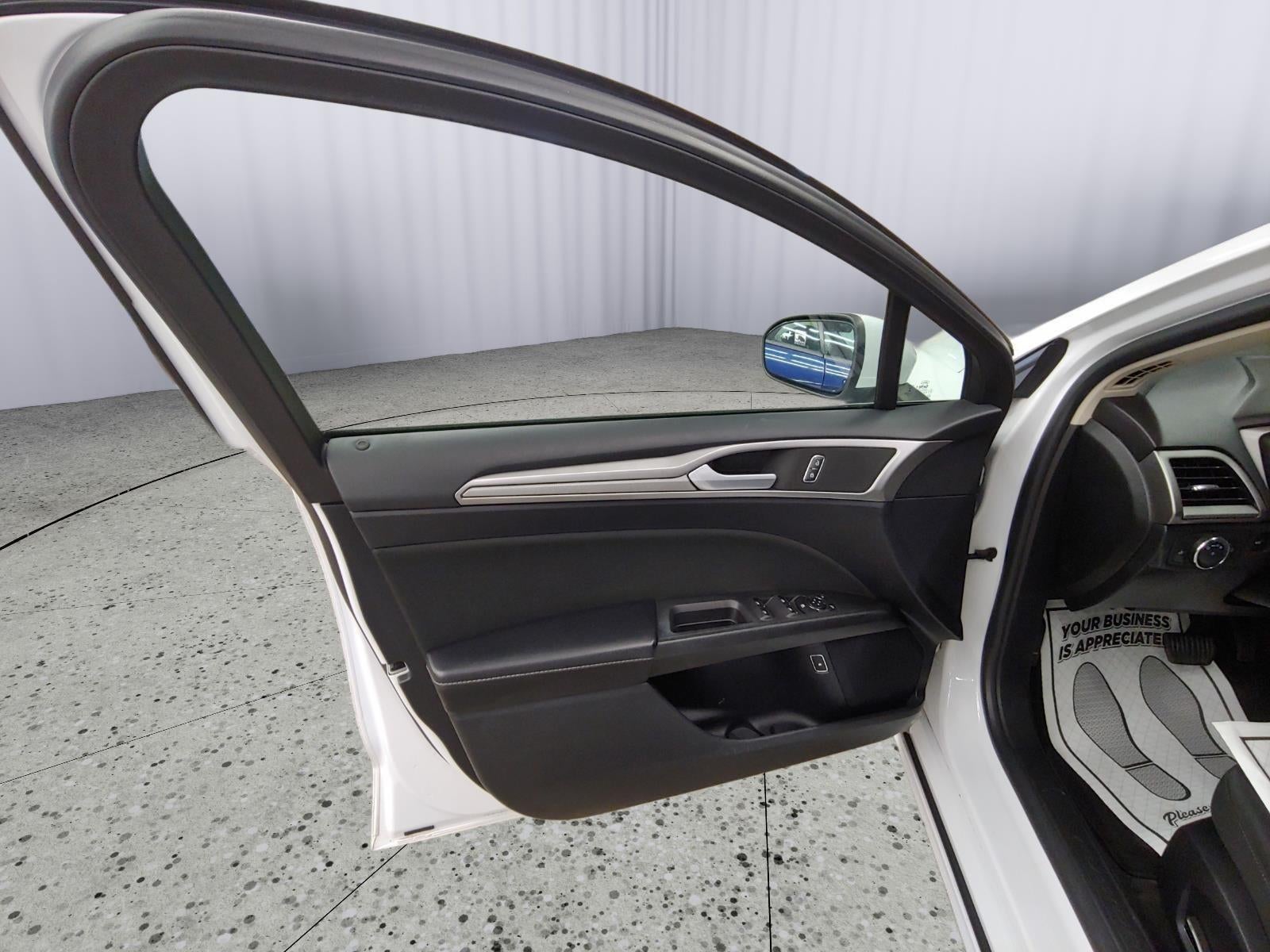 2020 Ford Fusion Hybrid SE