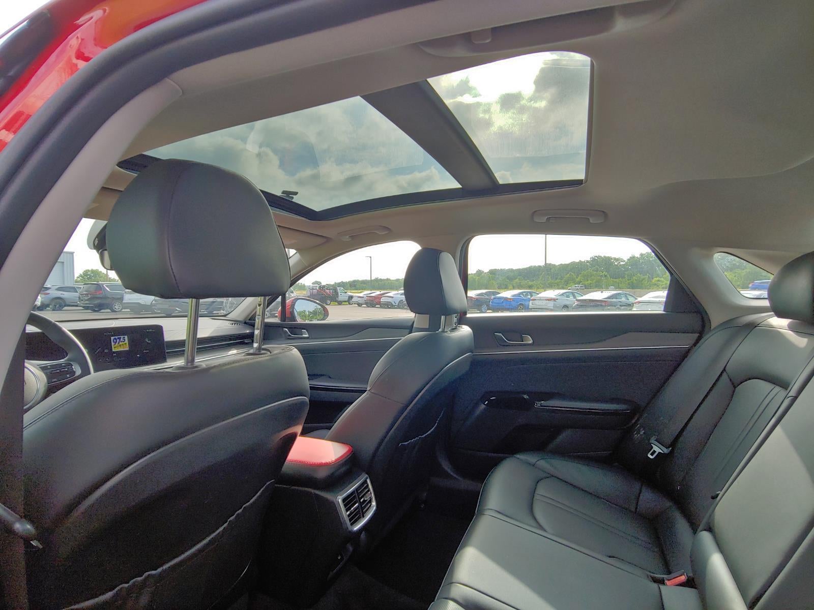 2025 Kia K5 EX