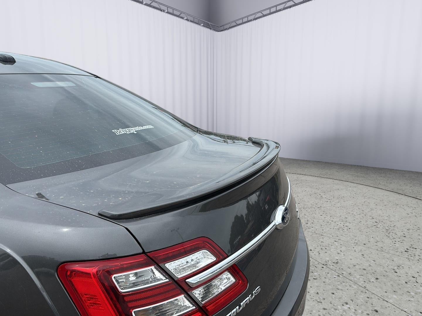2016 Ford Taurus SEL