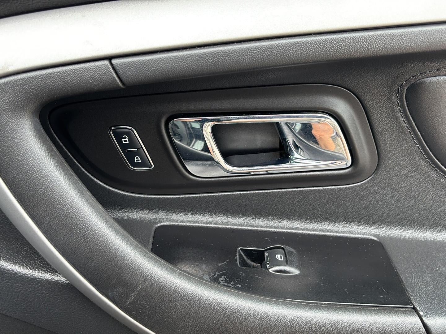 2016 Ford Taurus SEL