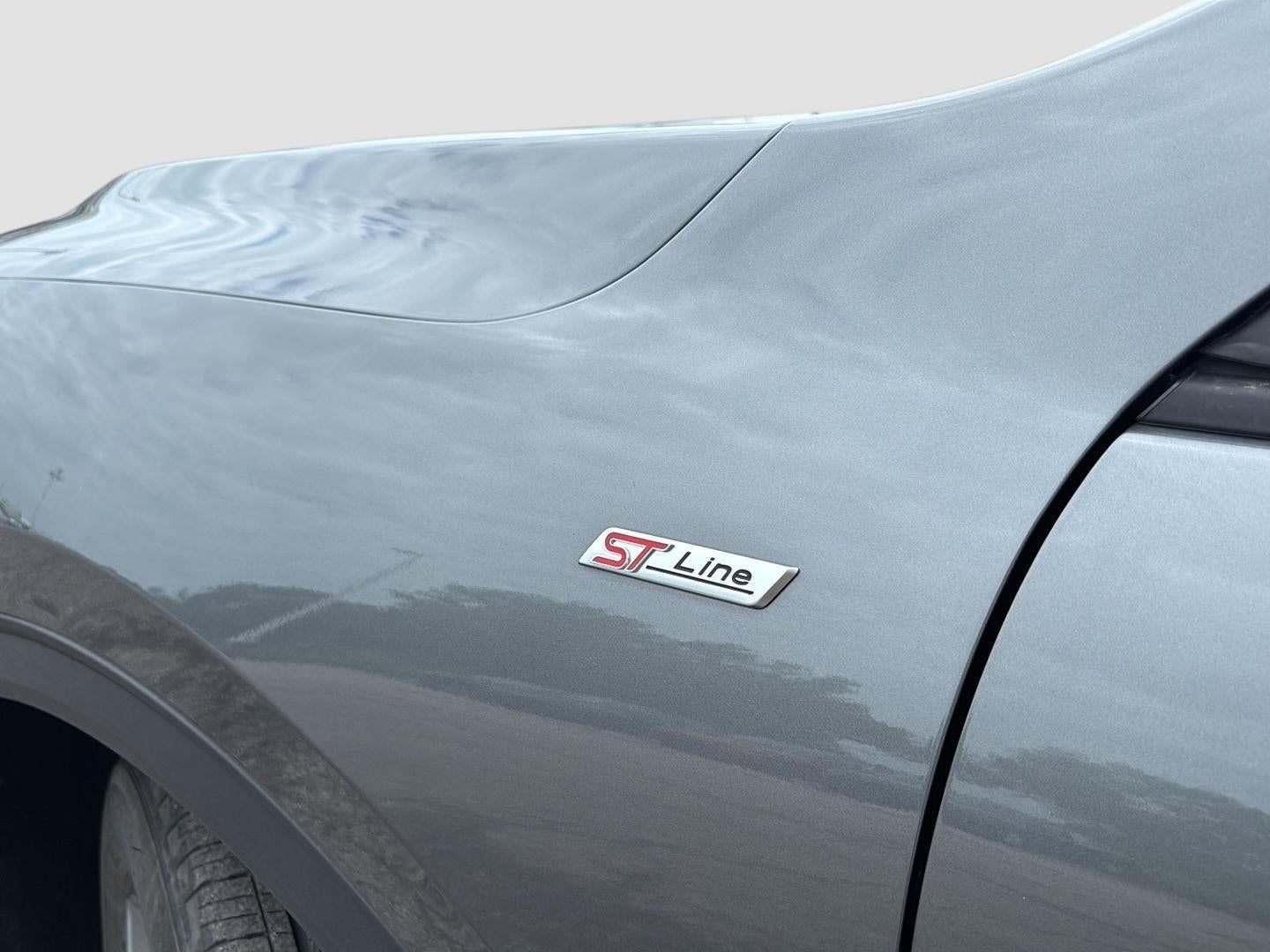 2025 Ford Escape ST-Line Select