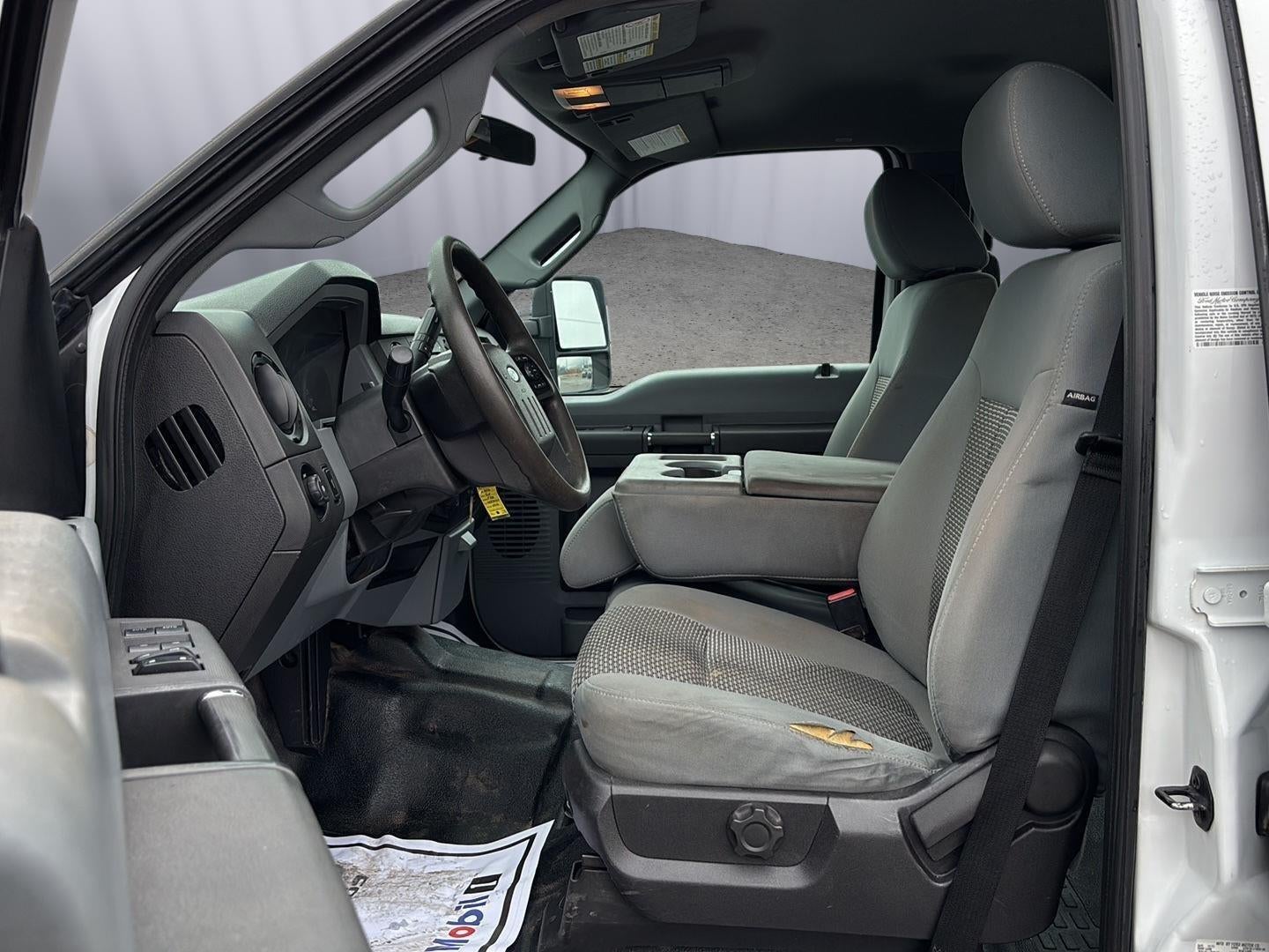 2016 Ford Super Duty F-350 DRW XL