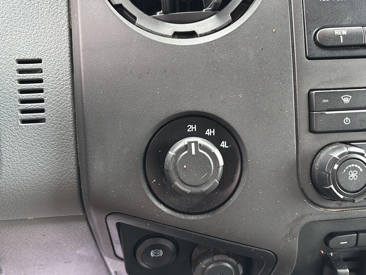 2016 Ford Super Duty F-350 DRW XL