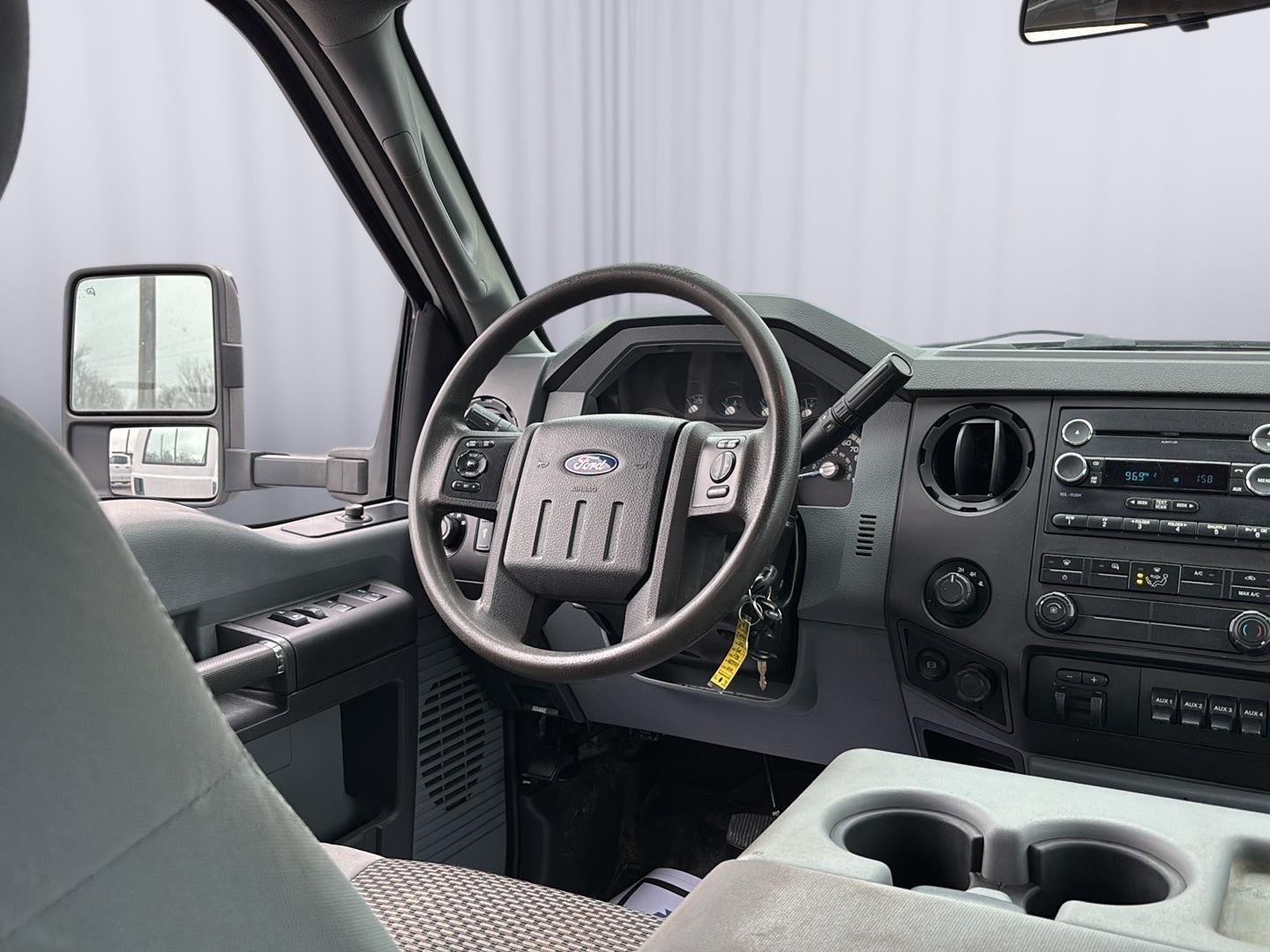 2016 Ford Super Duty F-350 DRW XL