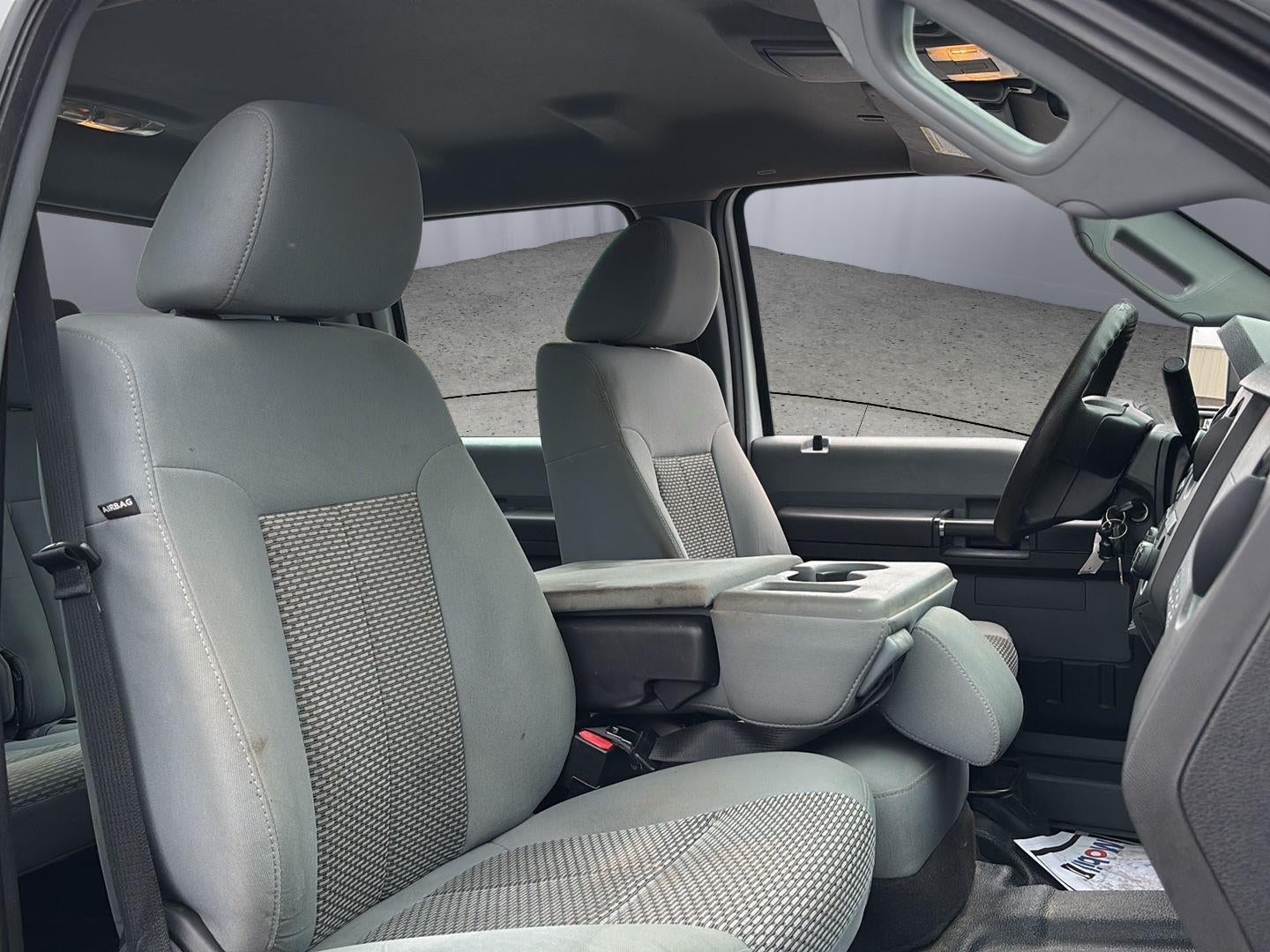 2016 Ford Super Duty F-350 DRW XL