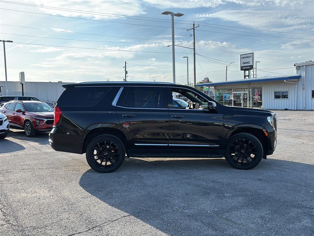 2023 GMC Yukon SLT