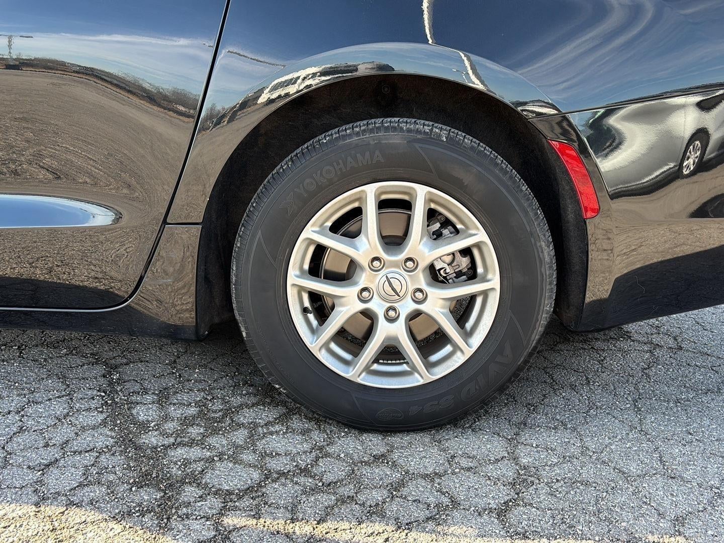 2022 Chrysler Voyager LX