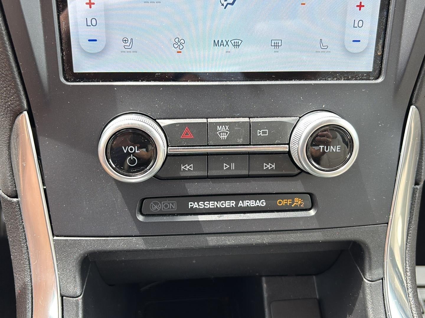 2021 Ford Edge Titanium