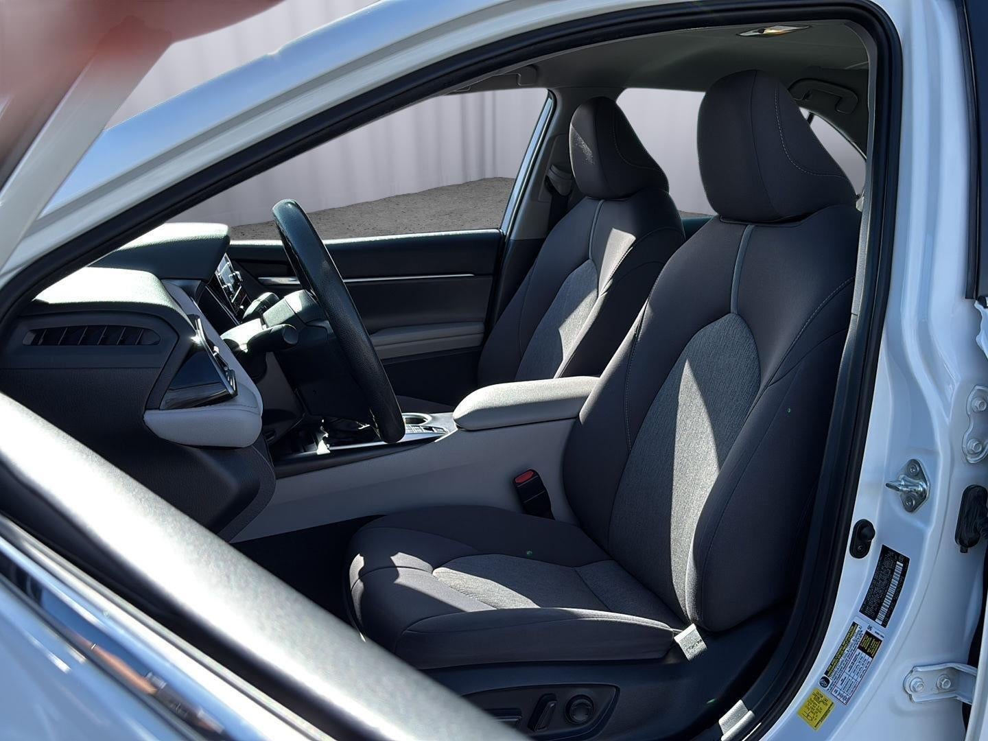 2022 Toyota CAMRY HYBRID LE