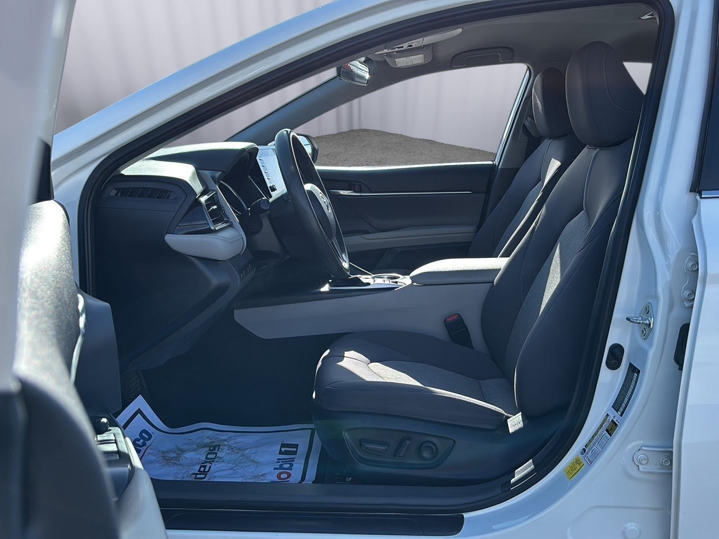 2022 Toyota CAMRY HYBRID LE