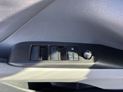 2022 Toyota CAMRY HYBRID LE