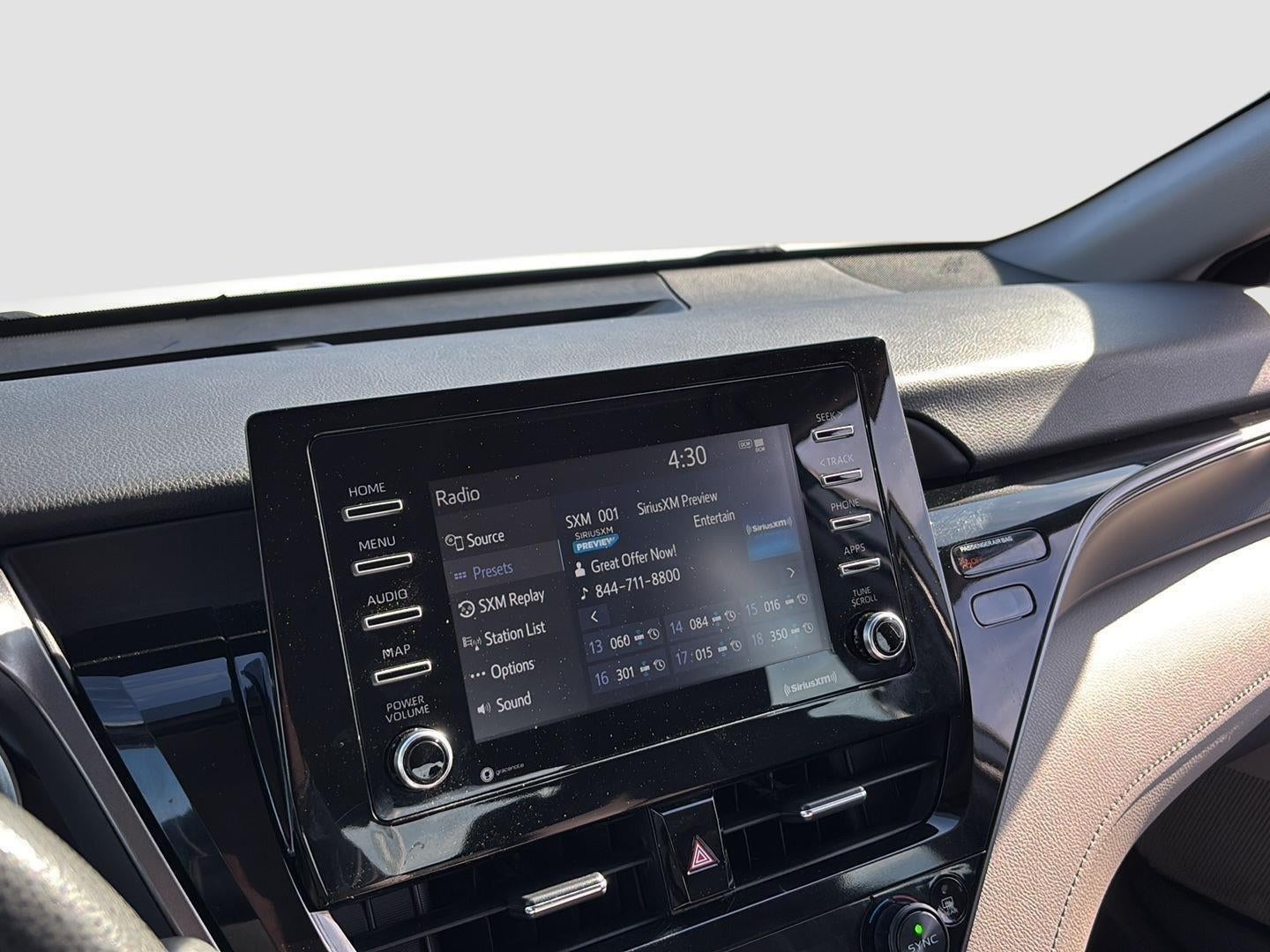 2022 Toyota CAMRY HYBRID LE