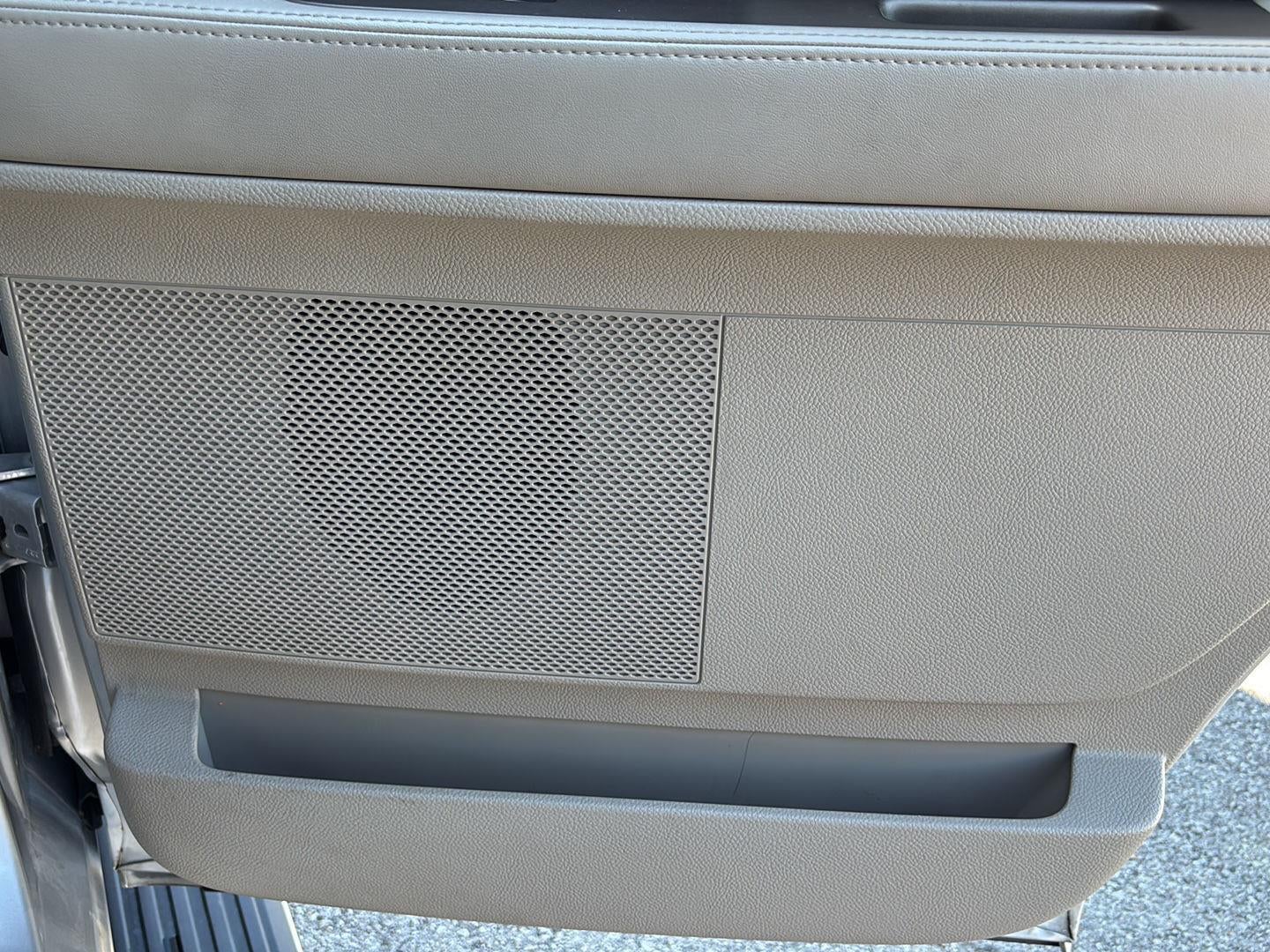 2014 Lincoln Navigator Base