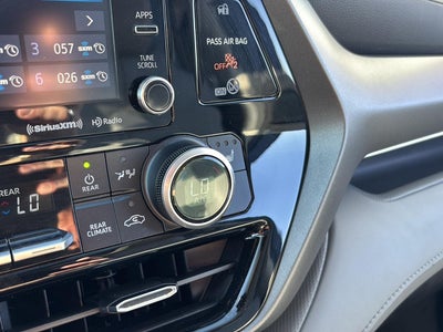 2020 Toyota Highlander Hybrid XLE