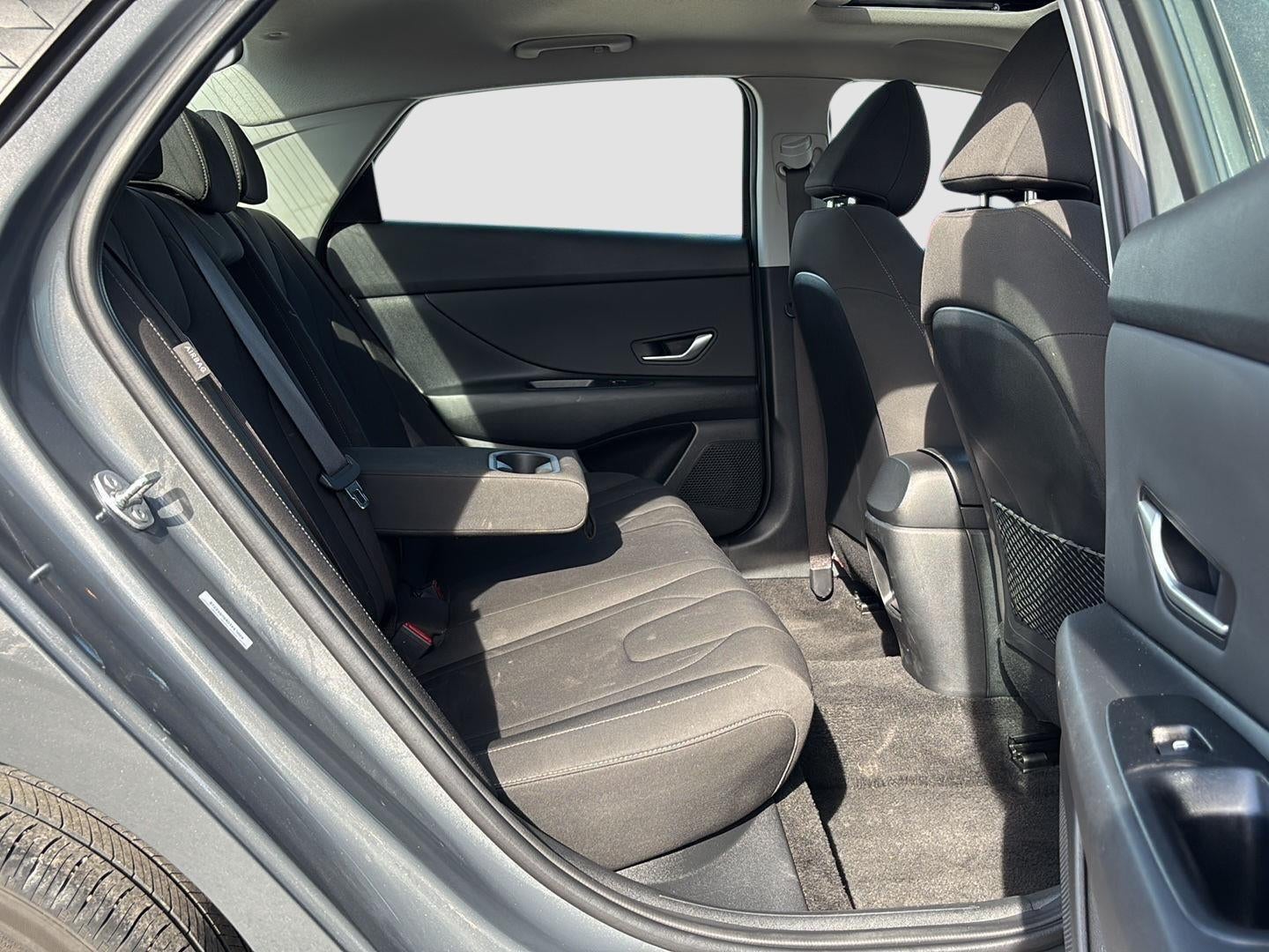 2025 Hyundai ELANTRA SEL